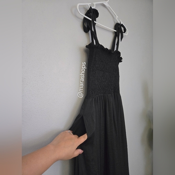 Summersalt The Silky Lux Smocked Maxi Dress Black - Picture 4 of 7